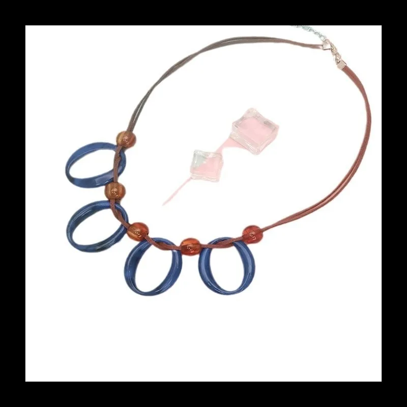 خمر تقليد الجلد المدبوغ المنسوجة مريلة قلادة المرأة الاكريليك قلادة الترقوة سلسلة مجوهرات جديدة