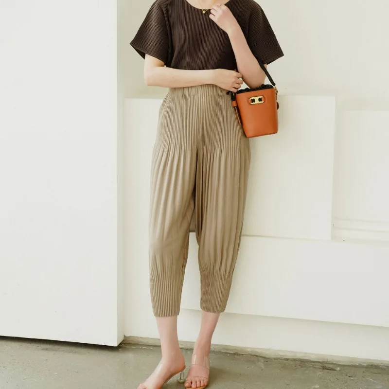 

Miyake 2024 Spring New Thickened Fabric High End Wrinkle Loose Casual Versatile Harun Pants Fashion Solid Color Crop Pants