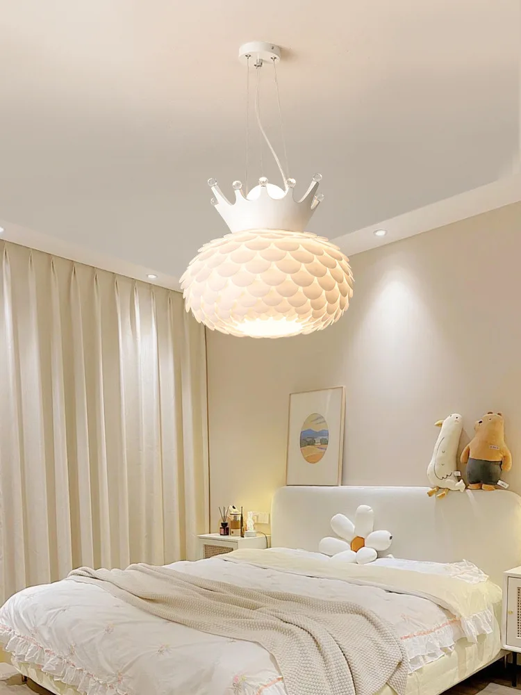 Nordic Creamy White Crown Chandelier Creative Designer Warm Bedroom Light Princess Lamp Simple Modern Girls' Room Home Decor