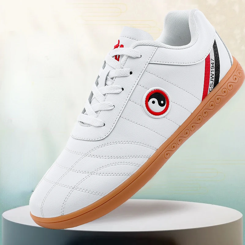 Leather Martial Arts Shoes Comfortable Tai Chi Shoes Non Slip Chinese Traditional Shoes Soft Lightweight Wushu Sneakers