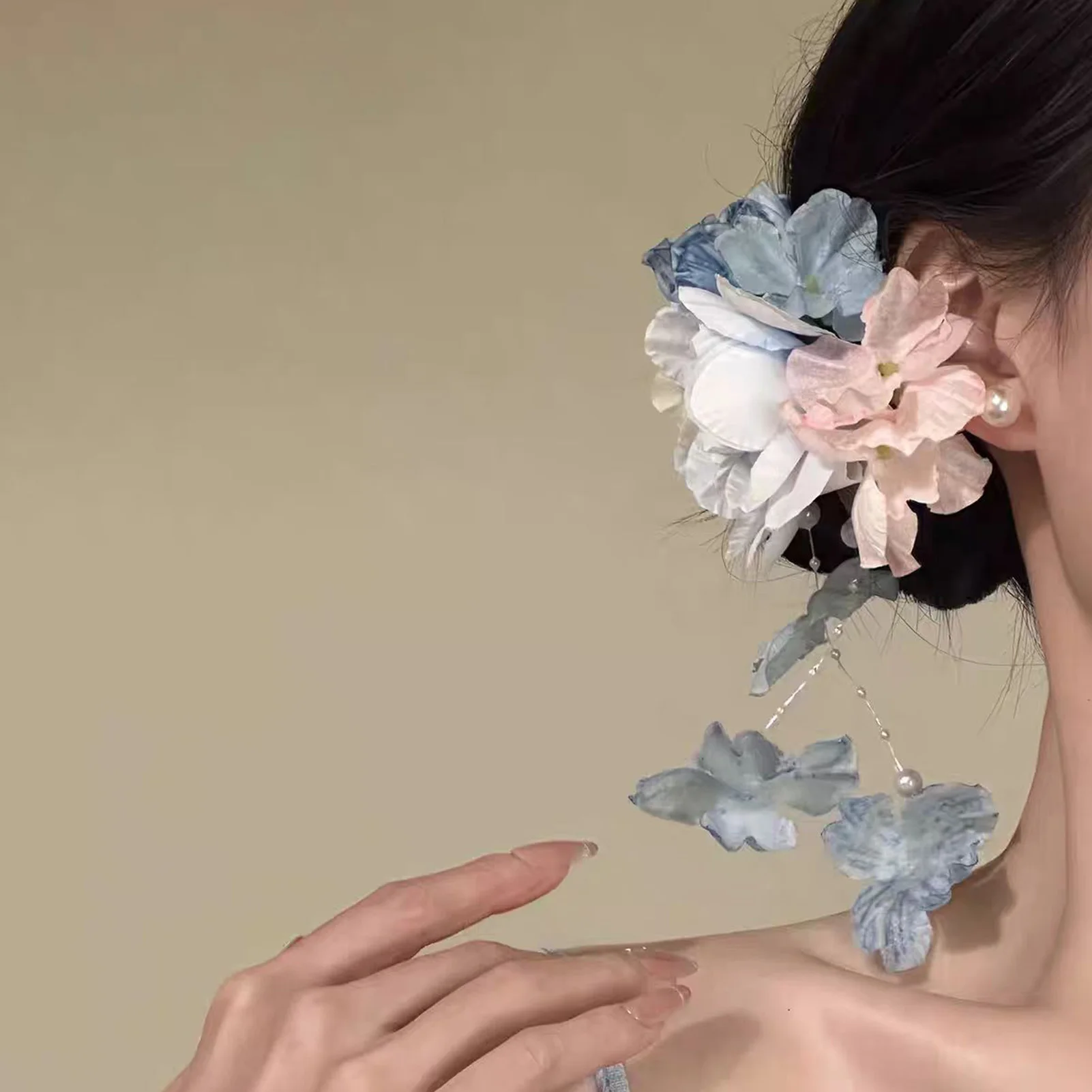 Künstliche Blumen-Haarspange mit bunten Quasten und Perlen – Frühlings-Foto-Requisite für Damen und Mädchen im Alltagsstil – Detail 5
