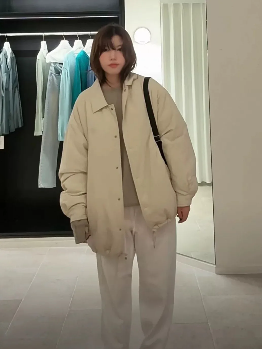 

Женское пальто URGO из нейтрального простого хлопка, новинка 2026 года, в корейском стиле, свободного кроя, с длинными рукавами и пуговицами