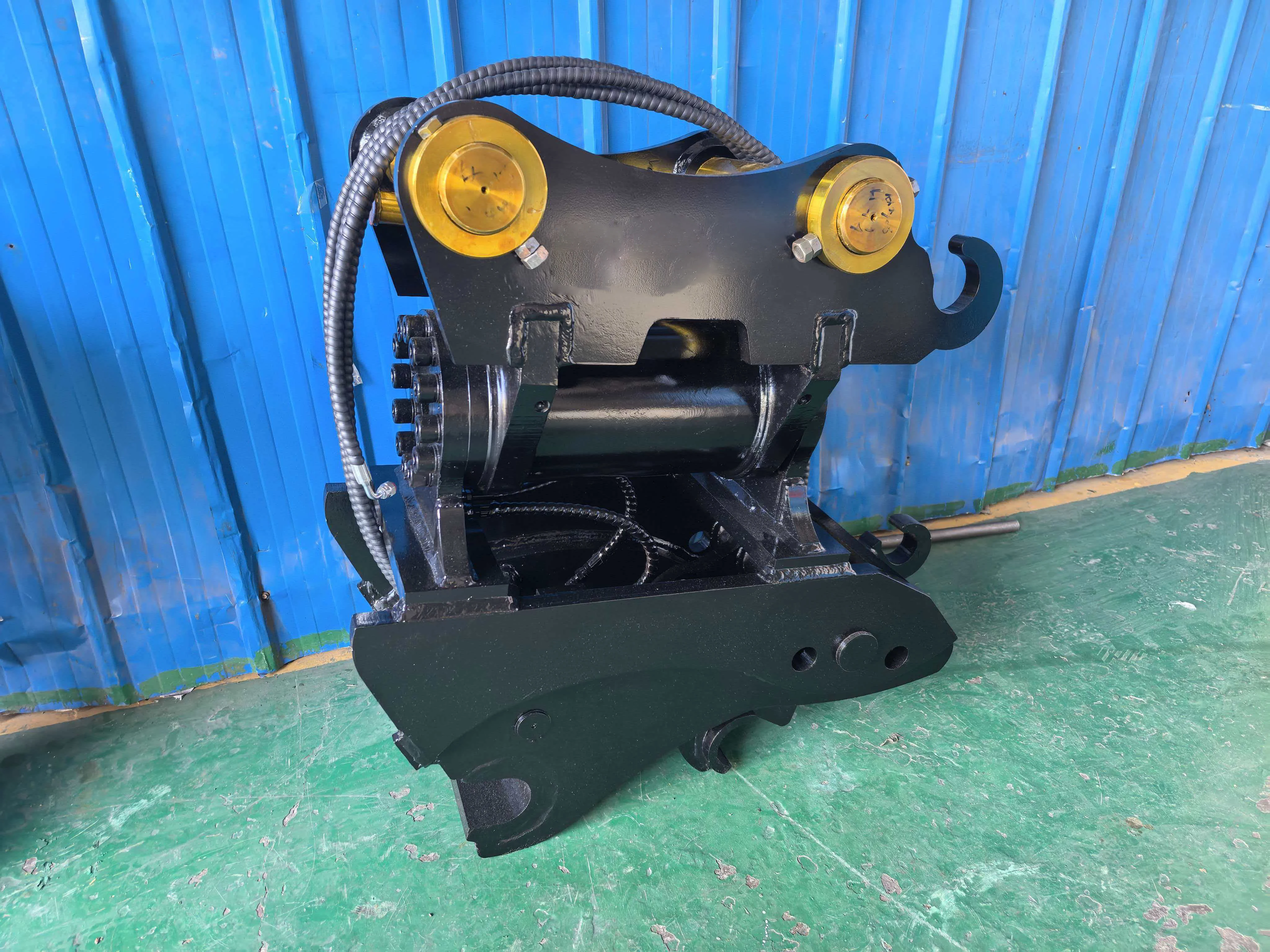 Tilt quick change left and right swing 180 degrees motor suitable for excavators 0.8-30 tons