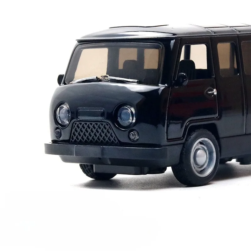 Boys Alloy Car Toy Realistic Racing Sports Car Pullback Function Model Vehicle Toy for Kids