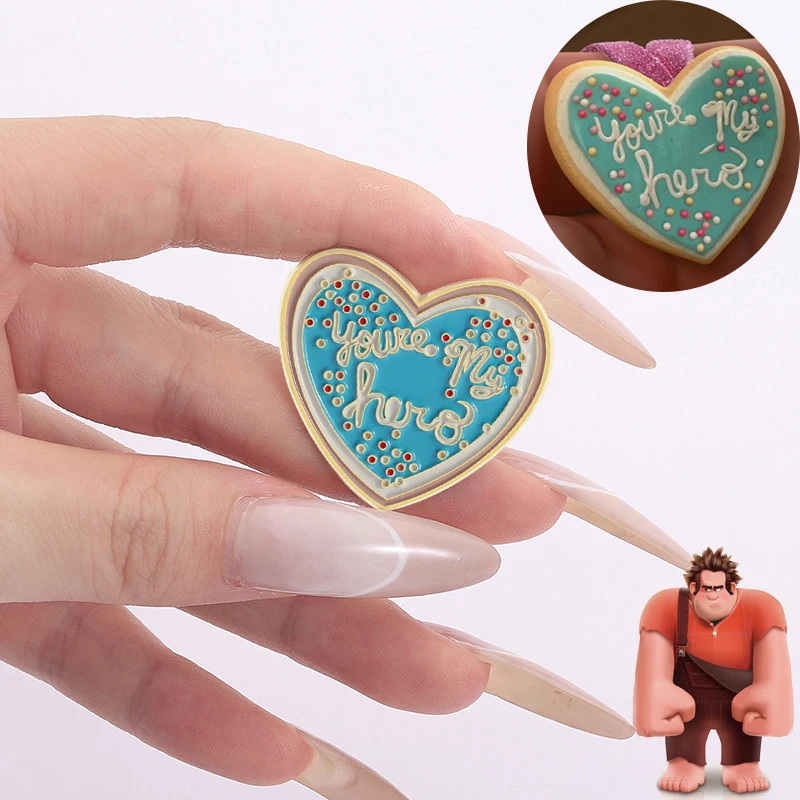 Broche de Disney Wreck-It Ralph de 3cm, divertido Pin esmaltado de Vanellope Von Schweetz, mochila, accesorios de insignia de Metal para ropa