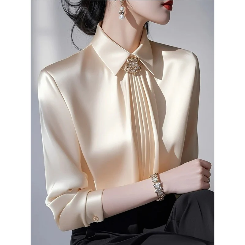 2025 Lente Nieuwe Temperament Satijnen Blouse Dames Kantoor Dame Eenvoud Geplooide Turn-down Kraag Lange Mouwen Vrouwen Kleding