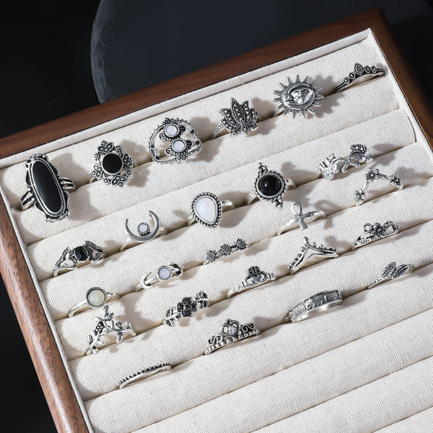 25Pcs/Set Retro Western Stackable Rings, Bohemian Multi-style Finger Ring Pack, Unique All-match Fashion Accessories