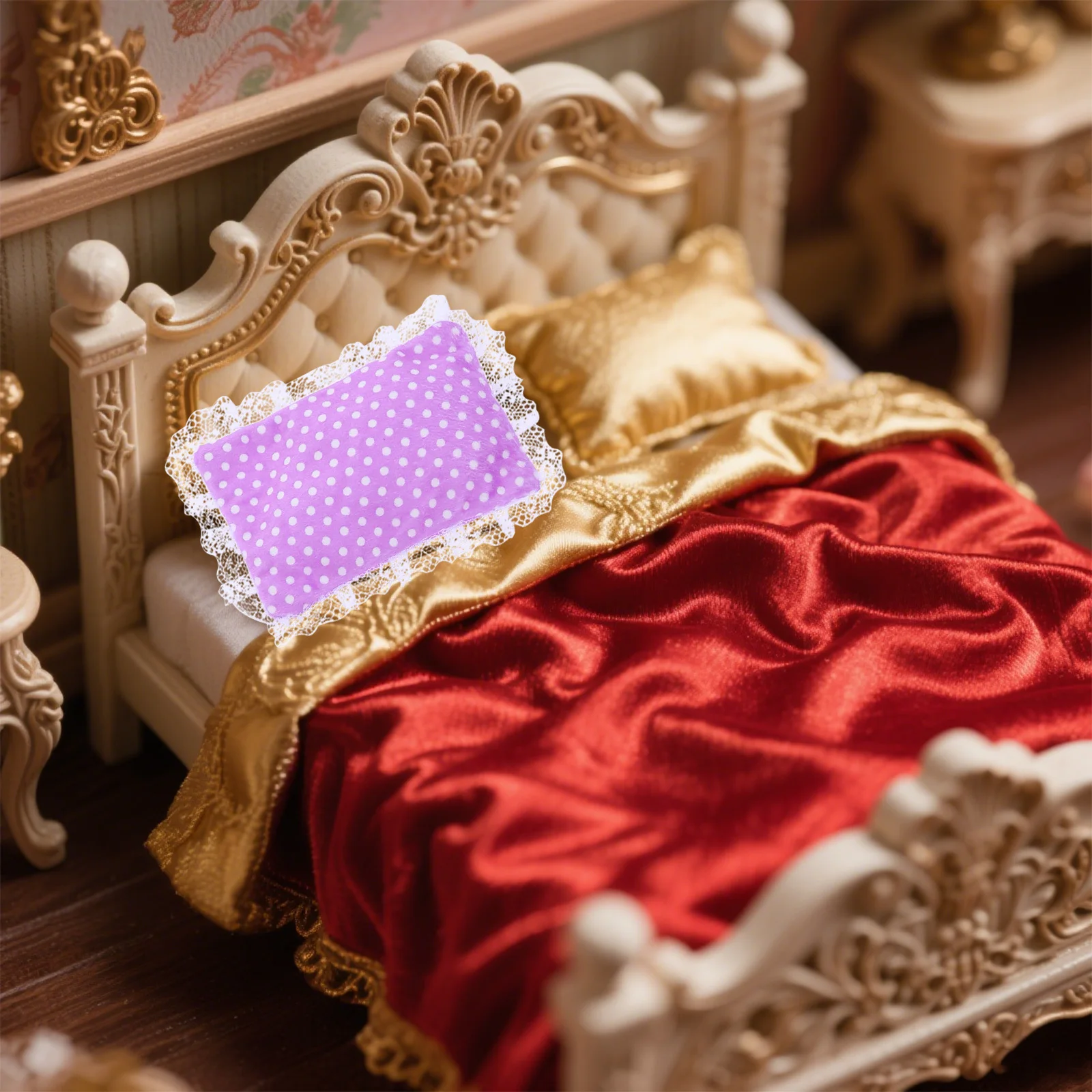 

1Set Miniature Dollhouse Bedding Set Realistic Quilt Bed Sheets Pillows Cozy Bedroom Decor Accessories Miniature Dollhouse Bed