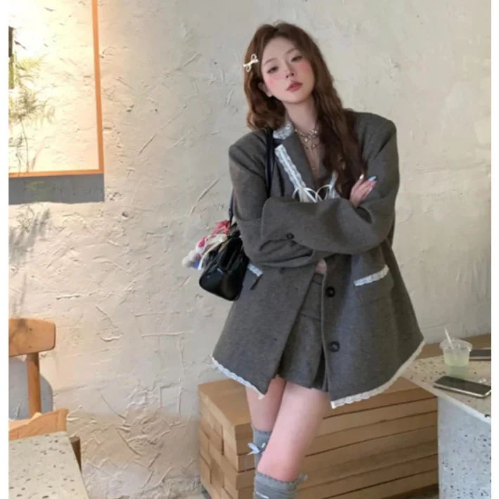 Elegante jeugdige vrouw blazer uniform literaire brazer Chinese abrikoos bloemen kwastjes omzoomde kralen damesgesp gepersonaliseerd