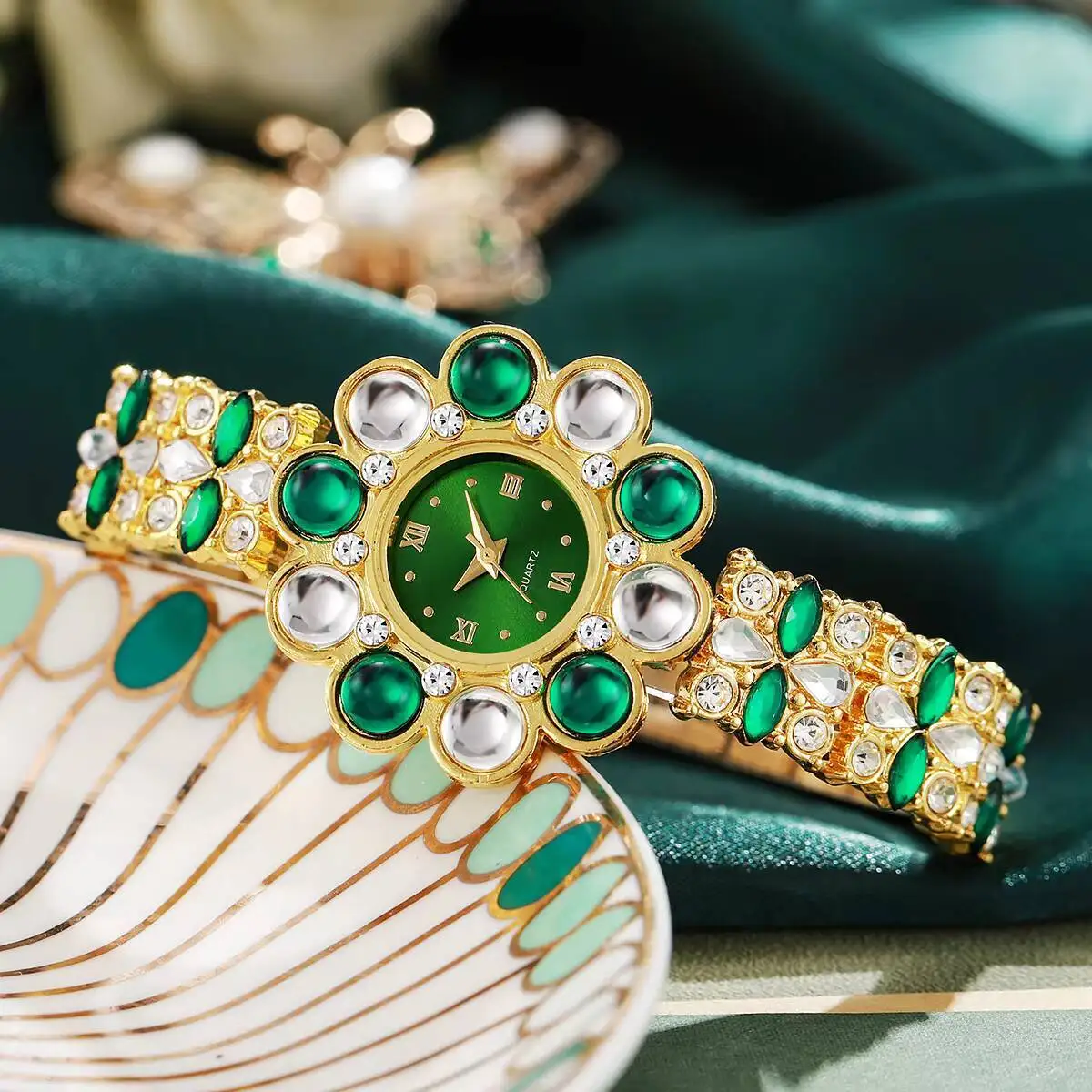 أزياء زهرة الهاتفي المرأة كوارتز ساعة فاخرة حجر الراين السيدات سوار ساعة اليد Reloj Mujer