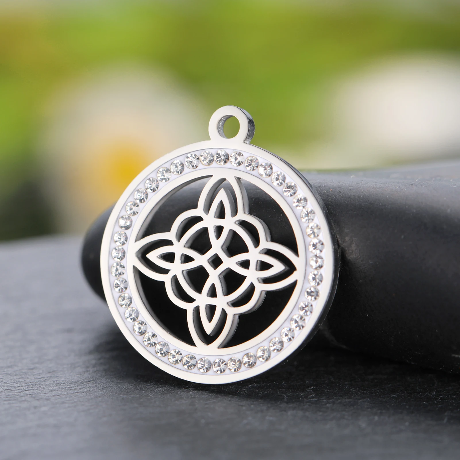 Irish Witch Clear Zircon Round Pendant For Jewelry Making Necklace DIY Stainless Steel Celtics Knot Charm Wholesale