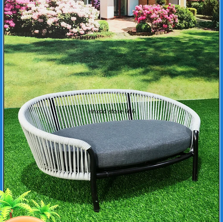 High-end outdoor rattan cat and dog pet nest