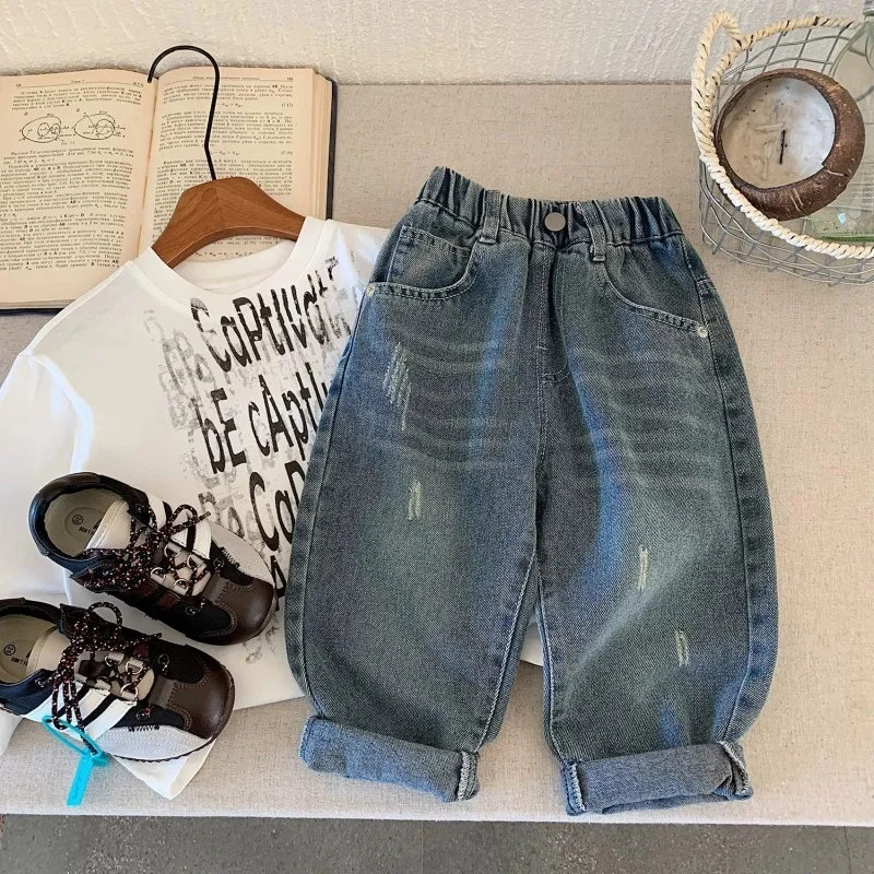 جينز للأولاد لعام 2025 في الربيع والخريف، سراويل كاجوال للأطفال متوسطة إلى كبيرة، وسيم ومتعدد الاستخدامات، سراويل للأولاد، نمط الشارع