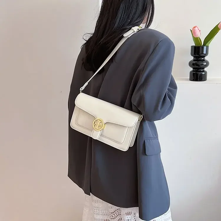 Bolso cuadrado de color brillante 2025 para mujer, bolso de hombro con solapa de cuero vegano, bandolera para el trabajo y el fin de semana