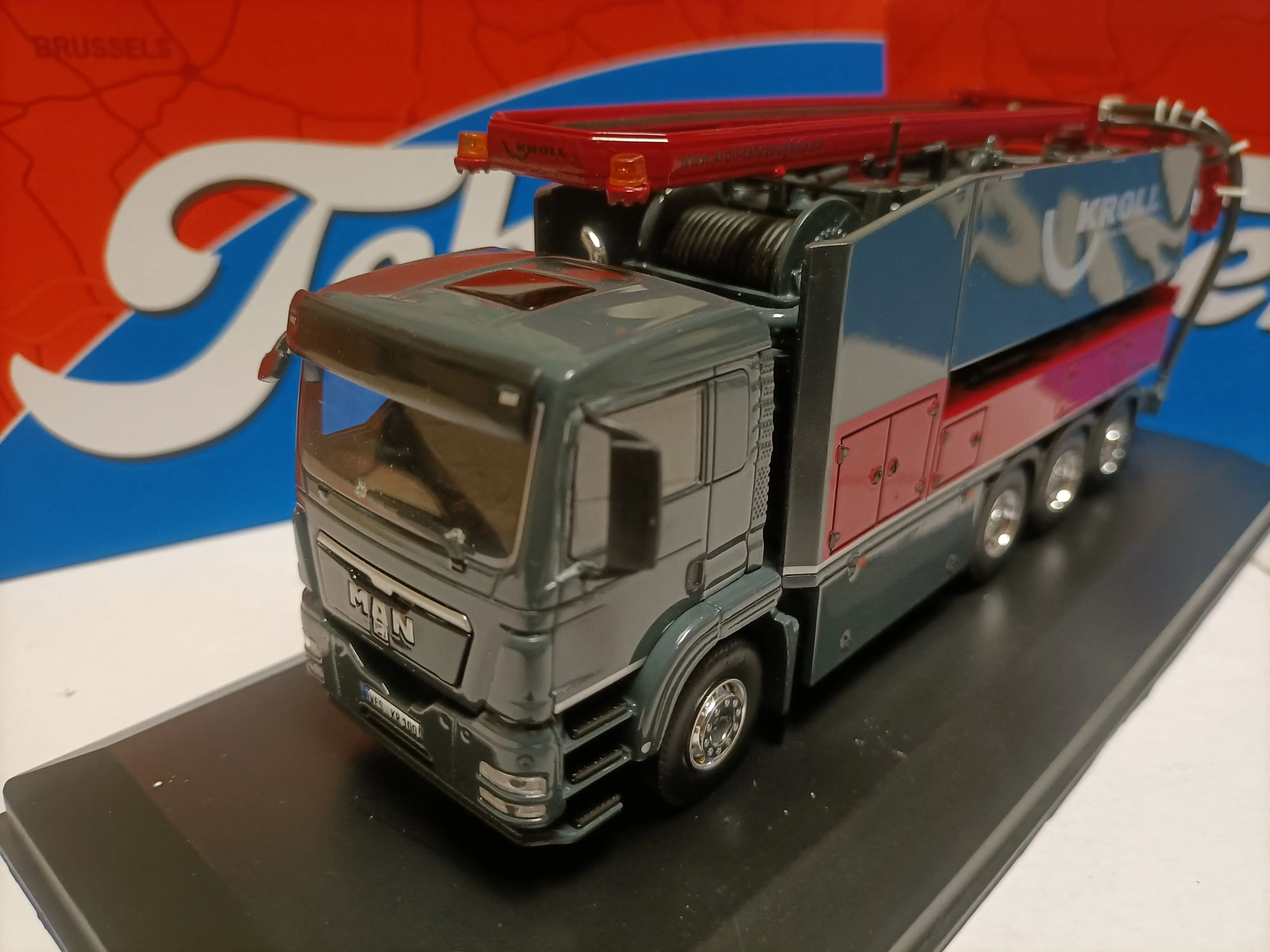 TENKO 1:50 MAN Vacuumwagen Kroll Service Truck Simulation Limited Edition Resin Alloy Metal Static Car Model Toy Gift