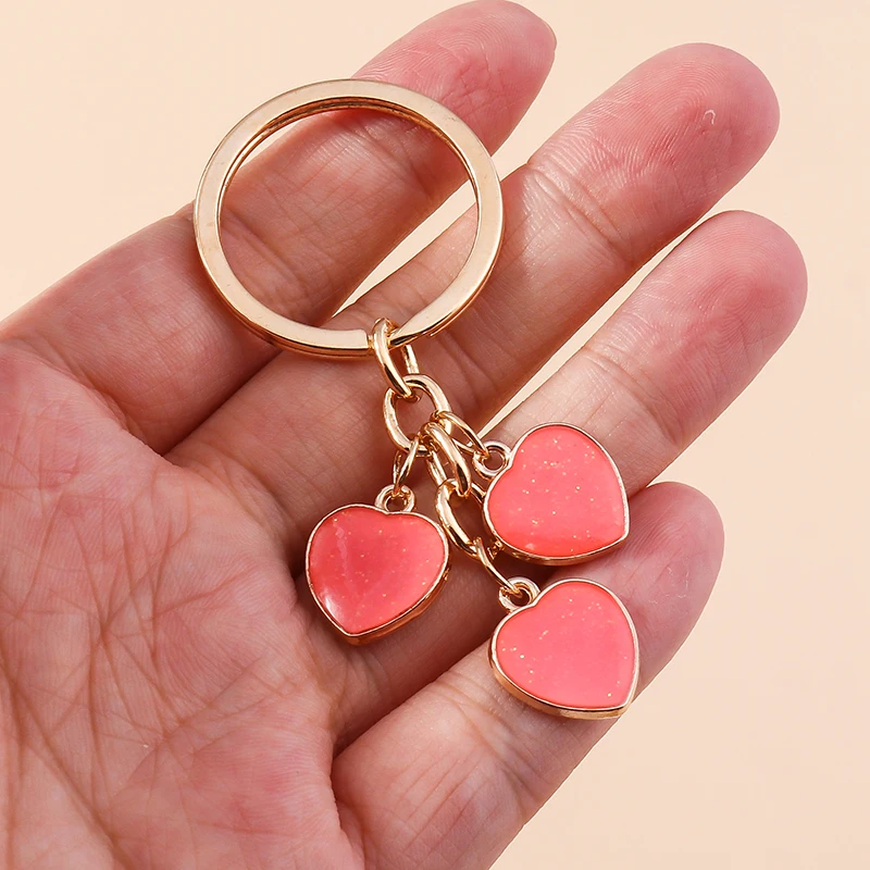 Niedlicher Schlüsselanhänger in Herzform, ein ideales Geschenk für Frauen und Männer, als Souvenir, für Autoschlüssel oder Handtaschen, zum Selbergestalten von Schmuck und als Accessoire. – Detail 12
