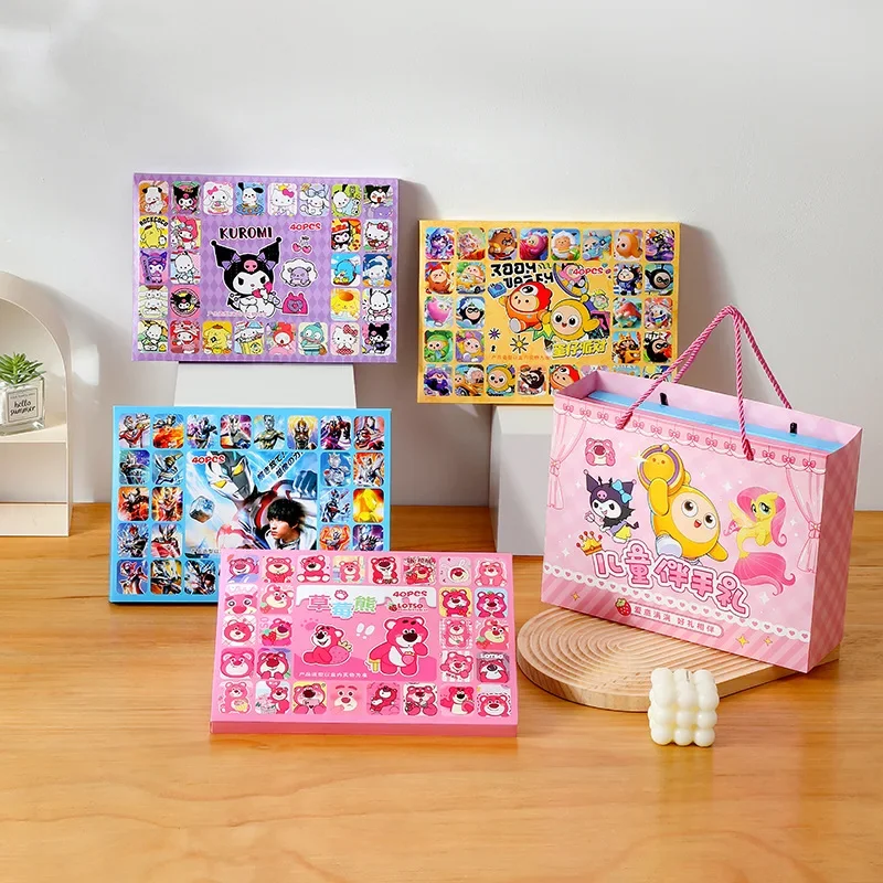 LLavero de muñeco Kawaii Sanrios para niños, colgante de dibujos animados, Hello Kitty, MyMelody, Cinnamoroll, caja de regalo sorpresa, regalo de cumpleaños, 40 piezas