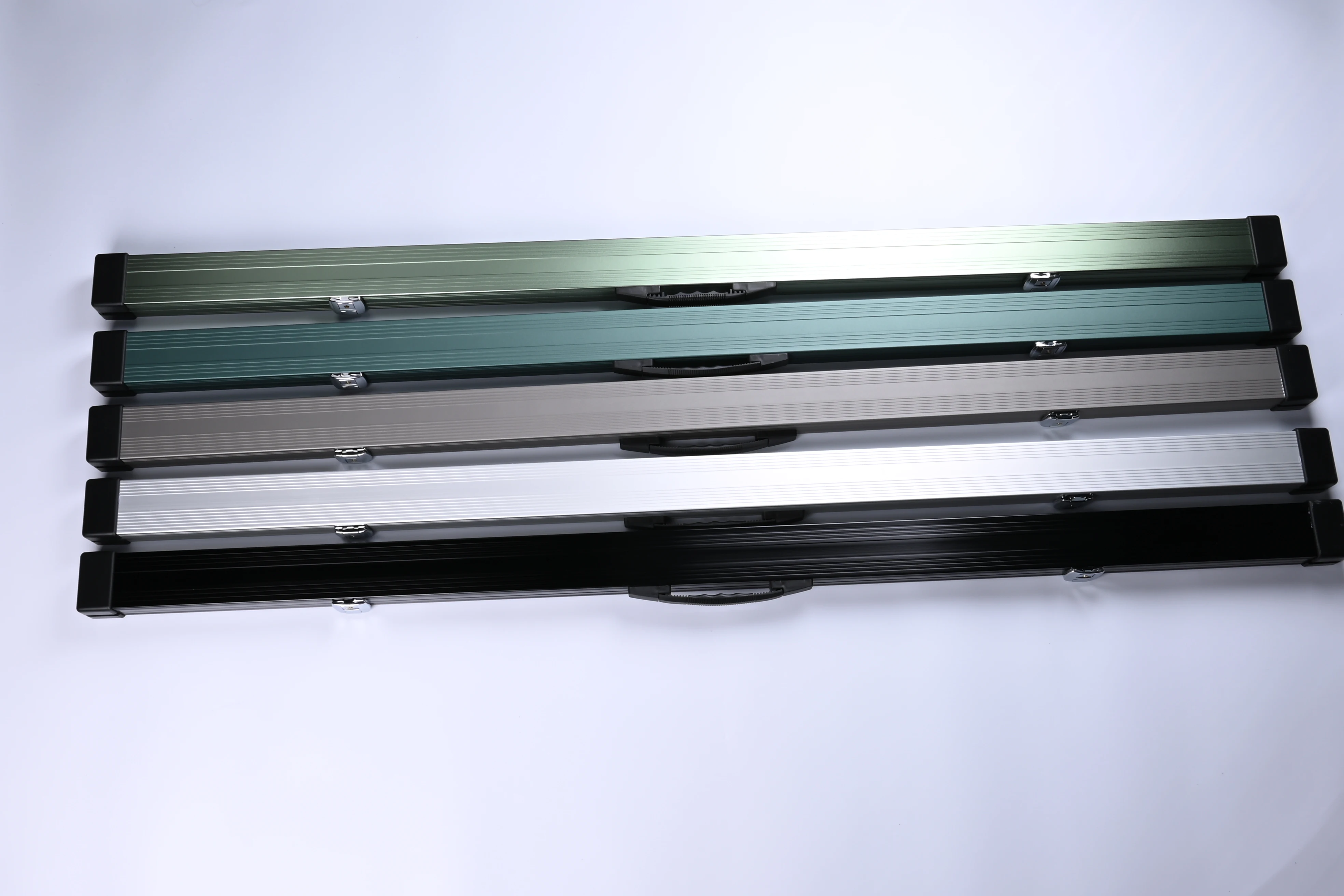 

Aluminum case for Hold 2 Pieces of 59 Inch Cues , Aluminum Snooker Cue case 5Colors Selectable