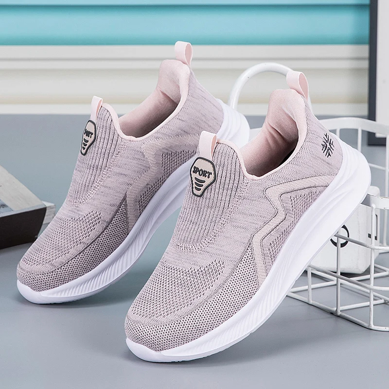 

New Autumn Lightweight Balanced Womens Sports Shoes Non Slip Refreshing Outdoor Running Shoes Commuting Soft Casual Shoes