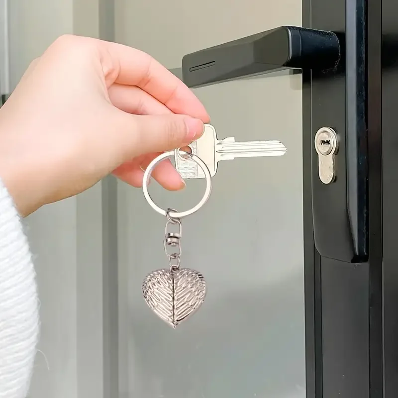 1 Personalised Photo Pendant Keychain - Heart Shape Angel Wings with Custom Sublimation, Zinc Alloy Romantic Gift