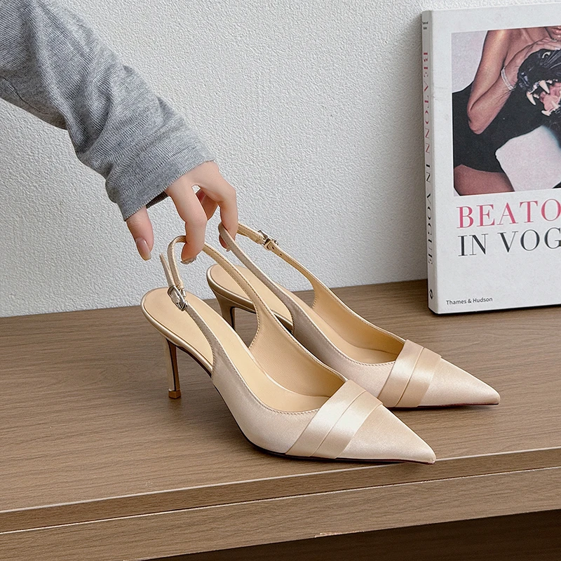 2025 femmes d'été marque femmes sandales à talons talons mode pantoufles pointues femmes élégantes talons formels Zapatos Mujer