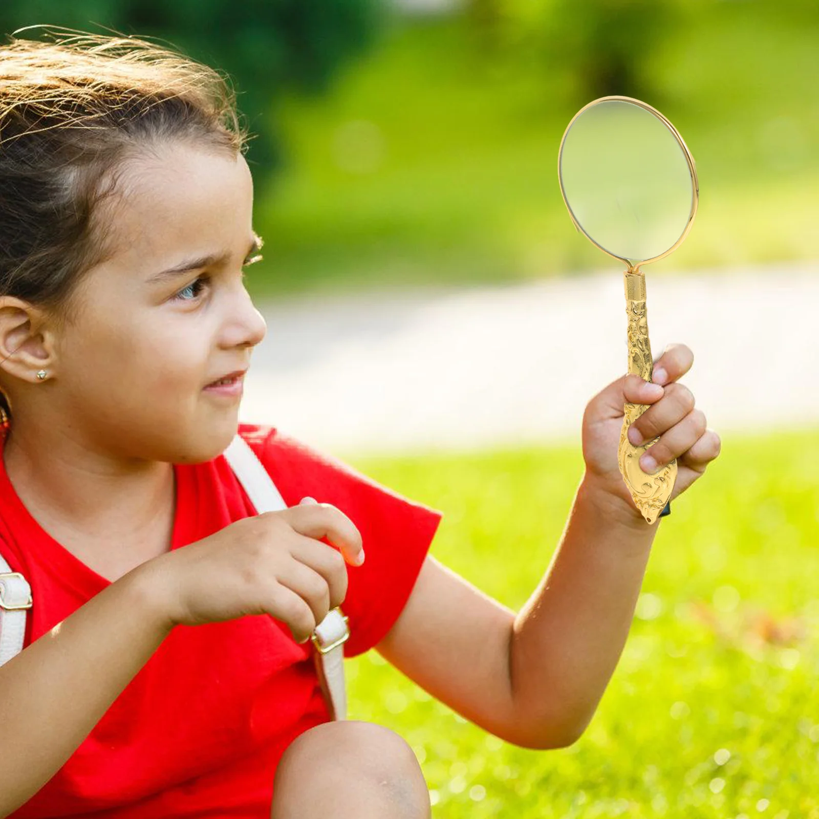 

Handheld Magnifying Glass Small Embossed Portable 5x Decorative European Style Elderly Reading Magnifier Explore Magnifier Tool