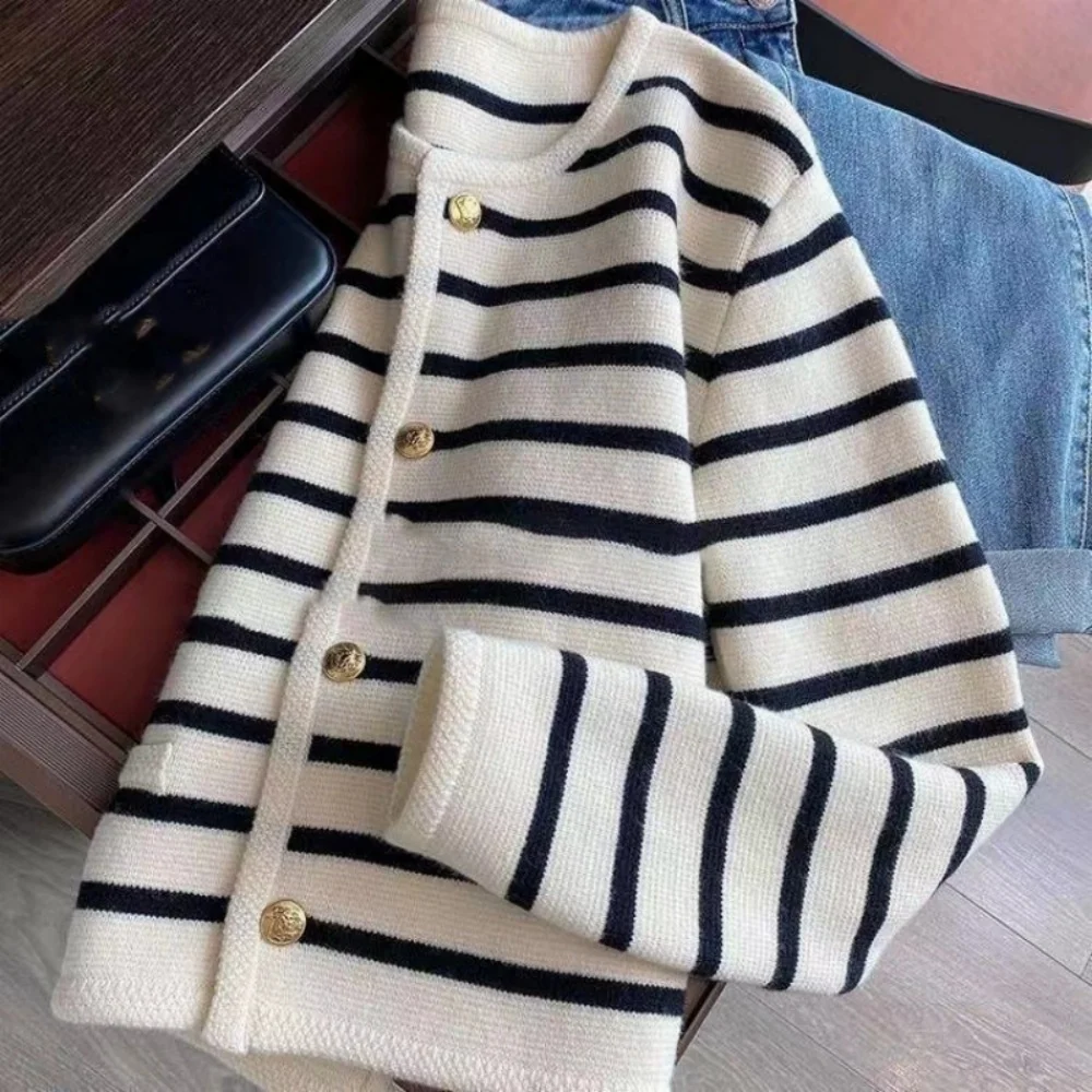 Elegant Striped Knitted Cardigans Coat Fashion Long Sleeve Women O-Neck Single Breasted Korean Sweaters Autumn Tops New Cardigan