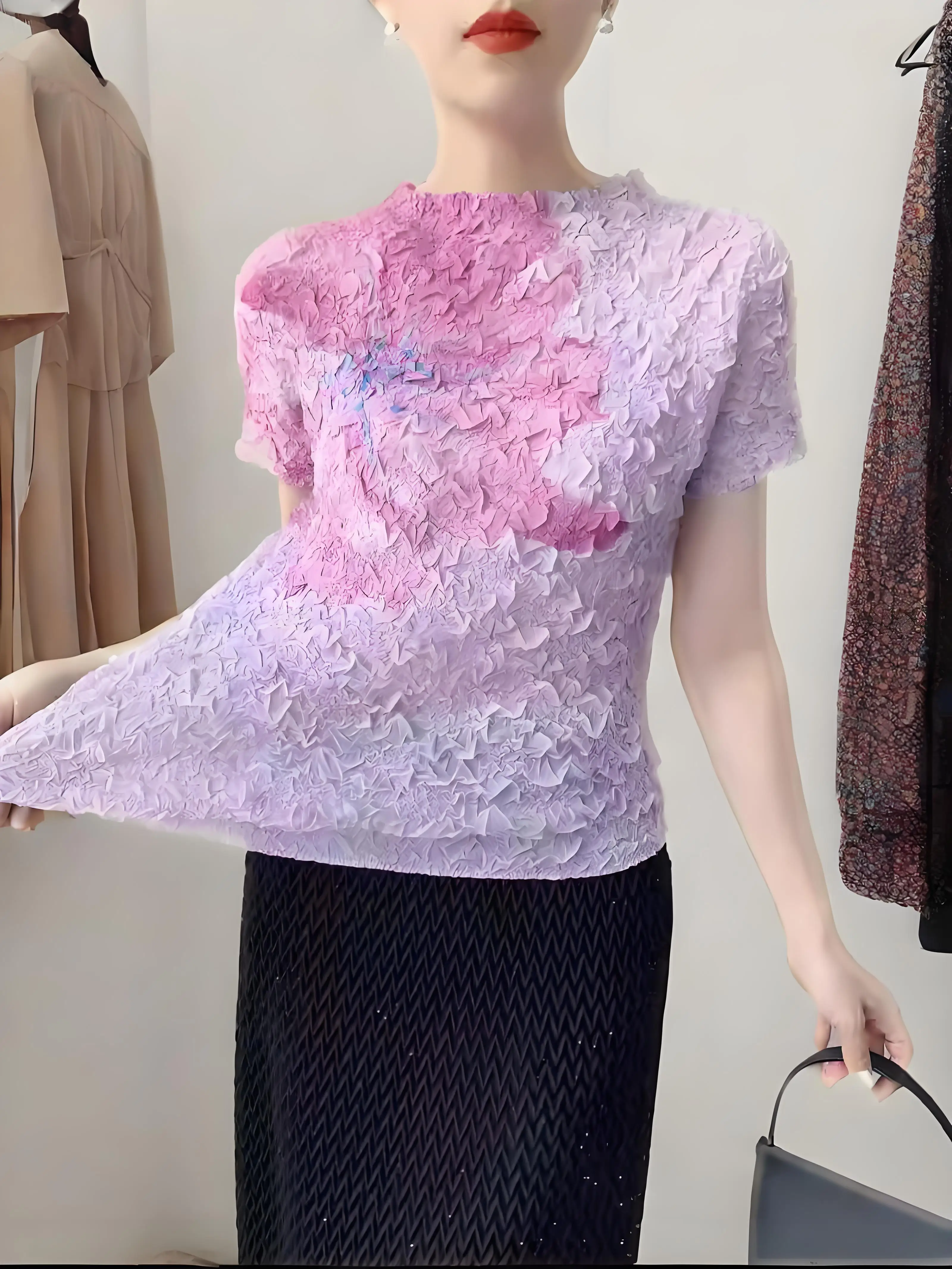 

Miyake 2025 Summer New National Style Embroidered Top Women's Pleated Printed T-shirt High Neck Slim and Thin Foreign Style