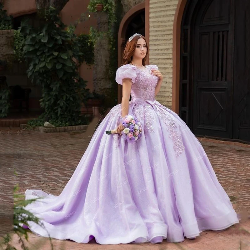 

Lavender Shiny O-Neck Ball Gown Quinceanera Dresses Beaded Appliqué Celebrity Party Gowns Graduation Vestido De 15 Anos Robe De