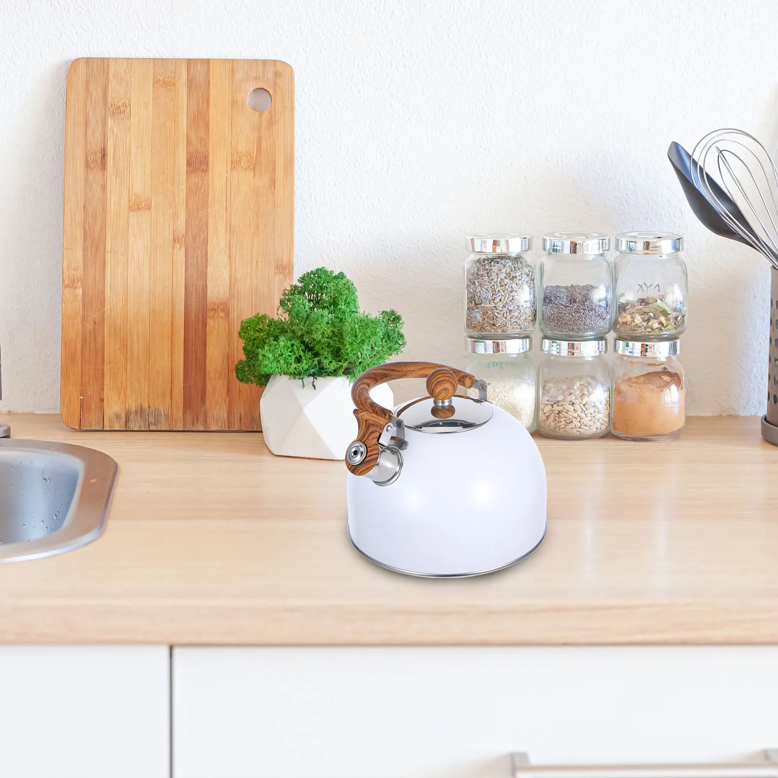 

1Pcs Water Kettle Reliable Whistle Teakettle 2.5L Capacity for Kitchen Gas Stove Induction Cooker Boiling Water