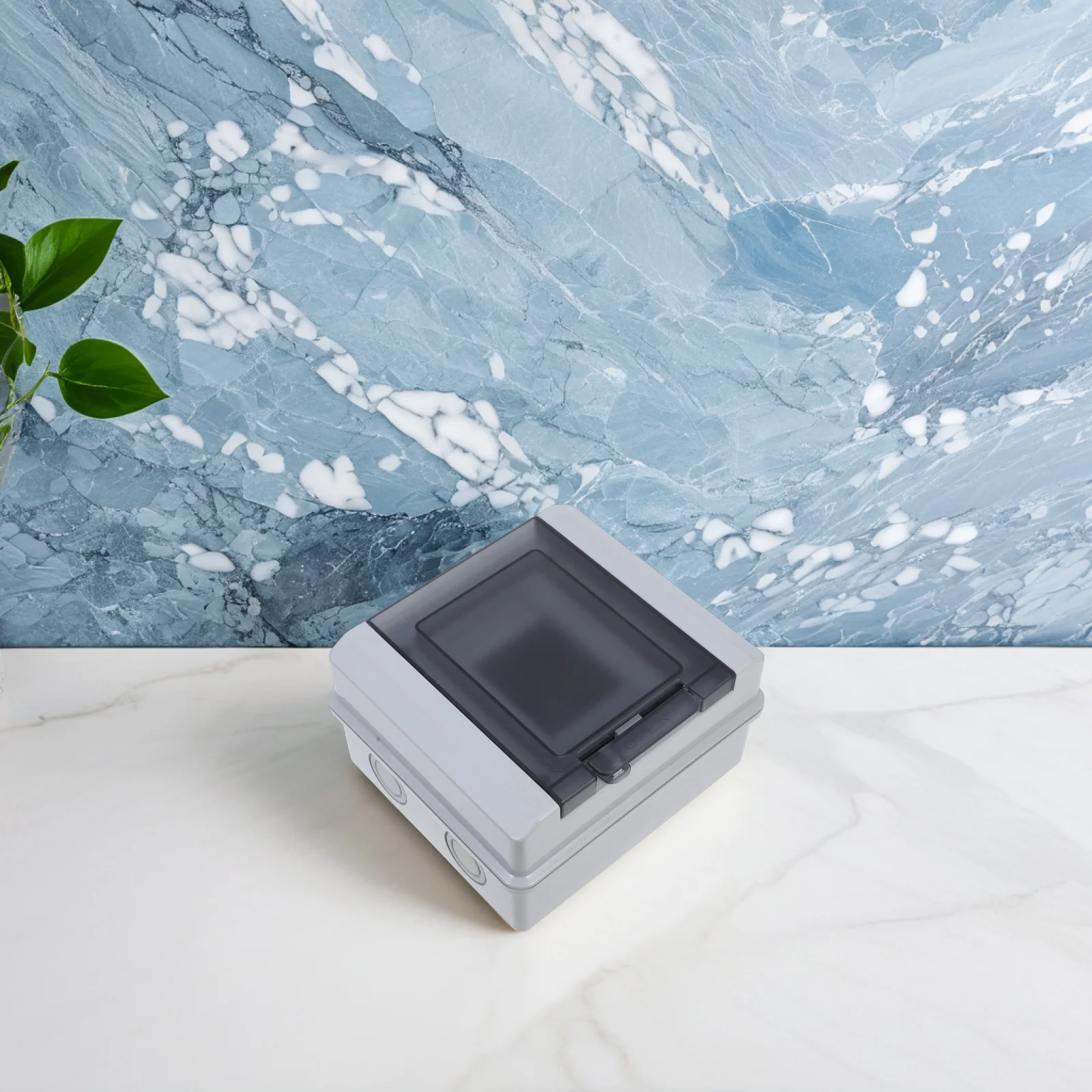 

Distribution Protection Box 5 Way IP65 Waterproof Transparent Window 35mm Rail Circuit Breaker Enclosure Electrical Box Outdoor
