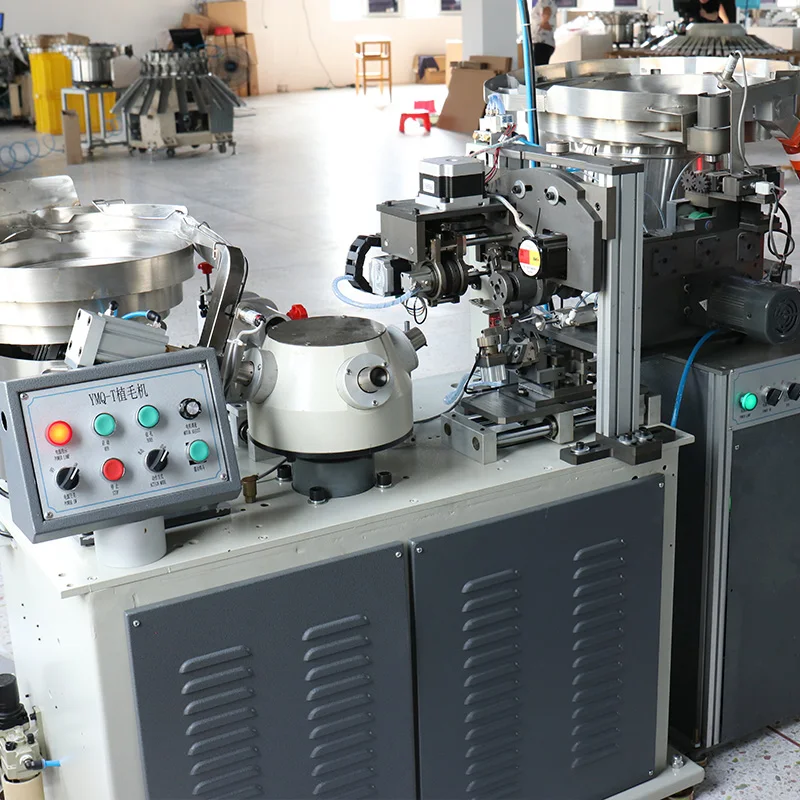 YMQ-T Macchina automatica per piantare piume Macchina per volano da badminton