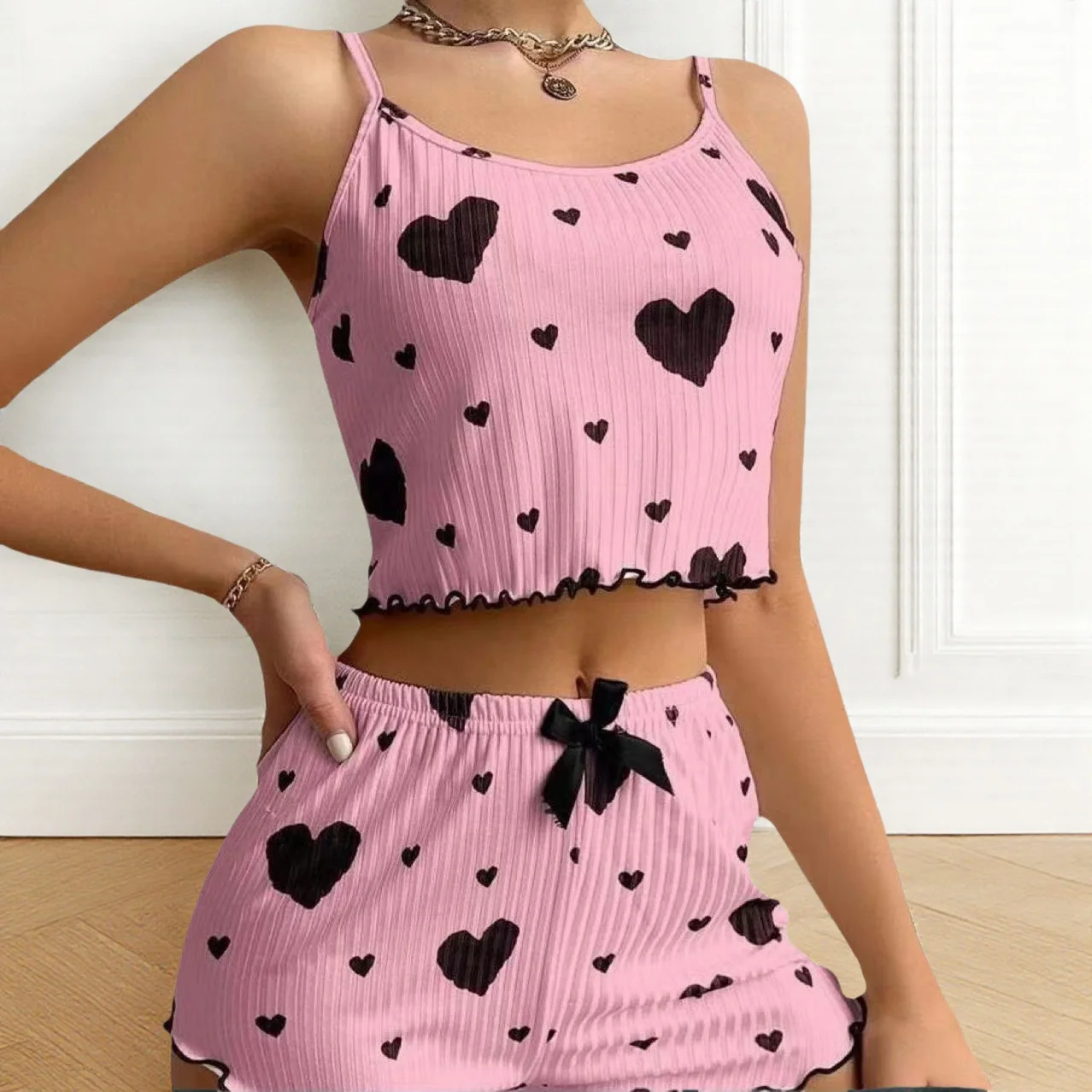 

Новый женский пижамный комплект, состоящий из двух частей, короткая майка и шорты, дышащий мягкий повседневный принт