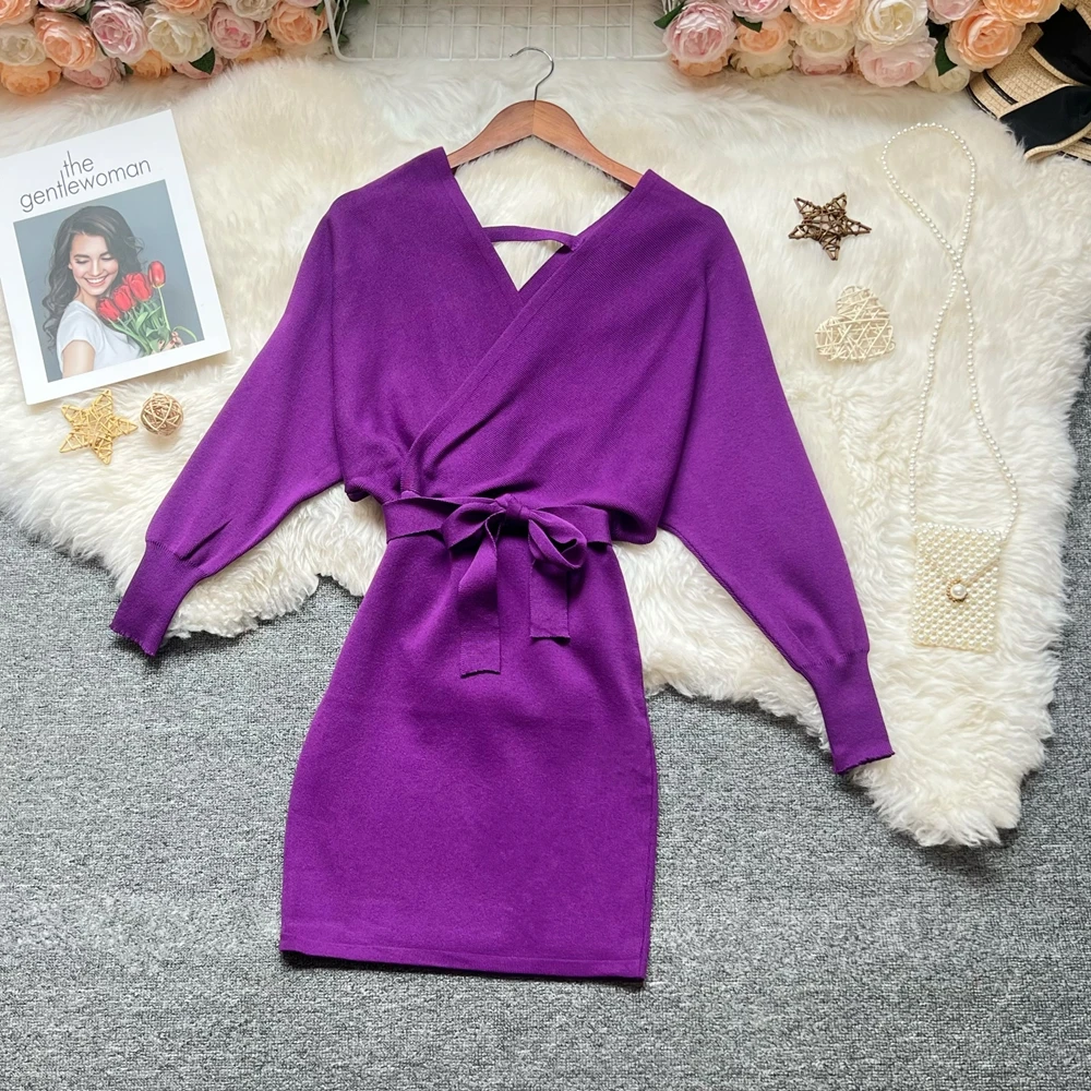 ชุดมินิเดรสไหมพรมรัดรูปทรงเข้ารูปสไตล์ชิคเซ็กซี่ ยูโอมูโอ คอลเลคชั่นใหม่ปี 2025 สไตล์ Y2K แขนทรงปีกค้างคาว ชุดเดรสไหมพรมรัดรูปสำหรับงานปาร์ตี้