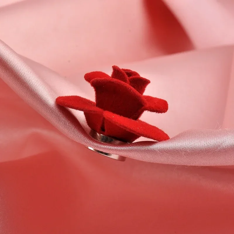 Fashion Magnet Fabric Red Rose Flower Brooch Strong Magnetic Pins Scarf Buckle Shirt Corsage Jewelry Gifts for Women Accessories