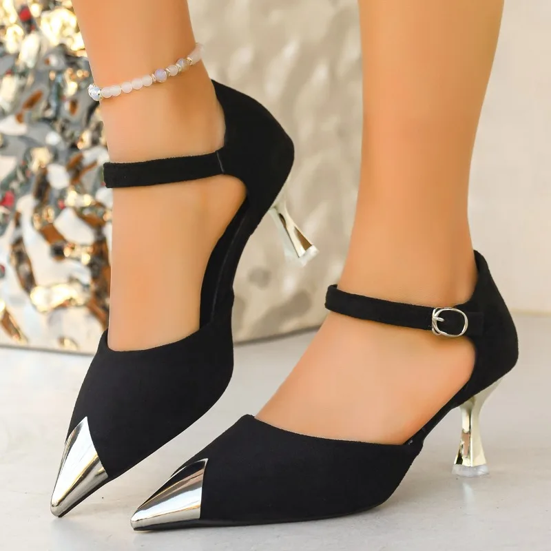 

Металлический острый носок, тонкий каблук с одним ремешком, одинарный замшевый полый нескользящий износостойкий высокий каблук