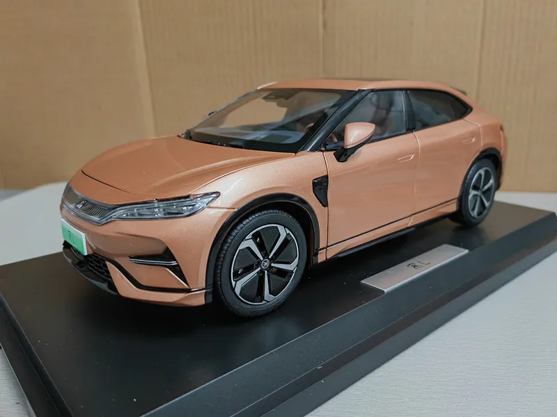 Diecast 1:18 Scale BYD Song L 2024 Simulation Alloy Car Model Toy Collectible Ornaments