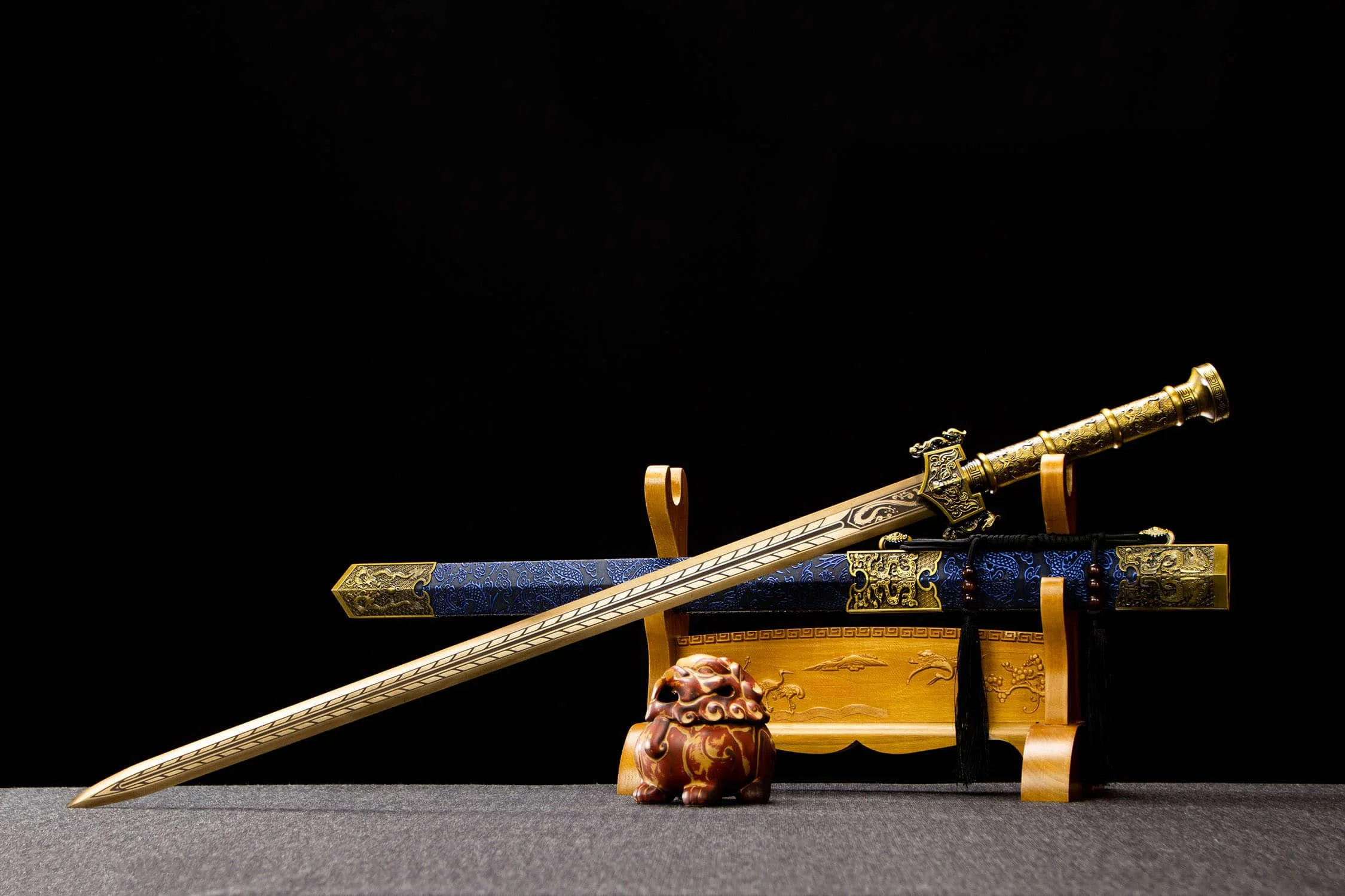 Medieval legend hero Dragon-Slaying God Sword True Steel Battle preparation katana Blade Sharp Kung Fu Martial Arts Samurai