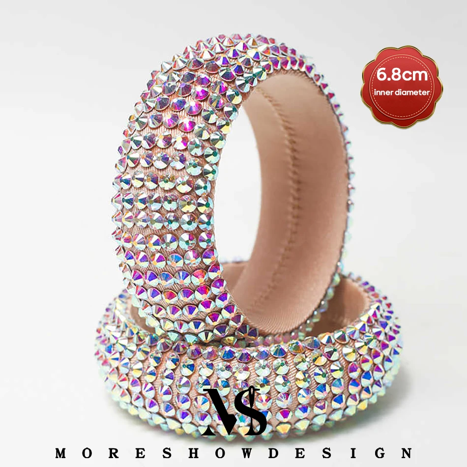 إكسسوارات أداء الرقص الشرقي سوار لامع من زجاج AB الماس ملابس الرقص المصنوعة يدويًا للنساء إكسسوارات الملابس