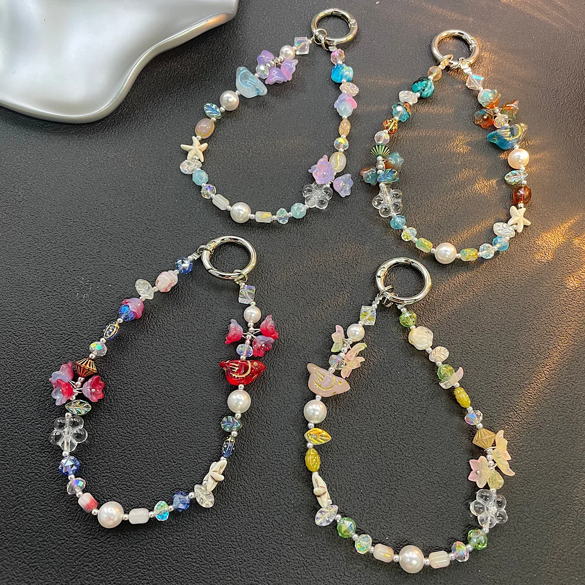 

Новая самодельная цепочка для мобильного телефона, подвесные хрустальные бусины, бусины, цветок, подвесное украшение, высококачественная подвеска для сумки для iPhone 17 16