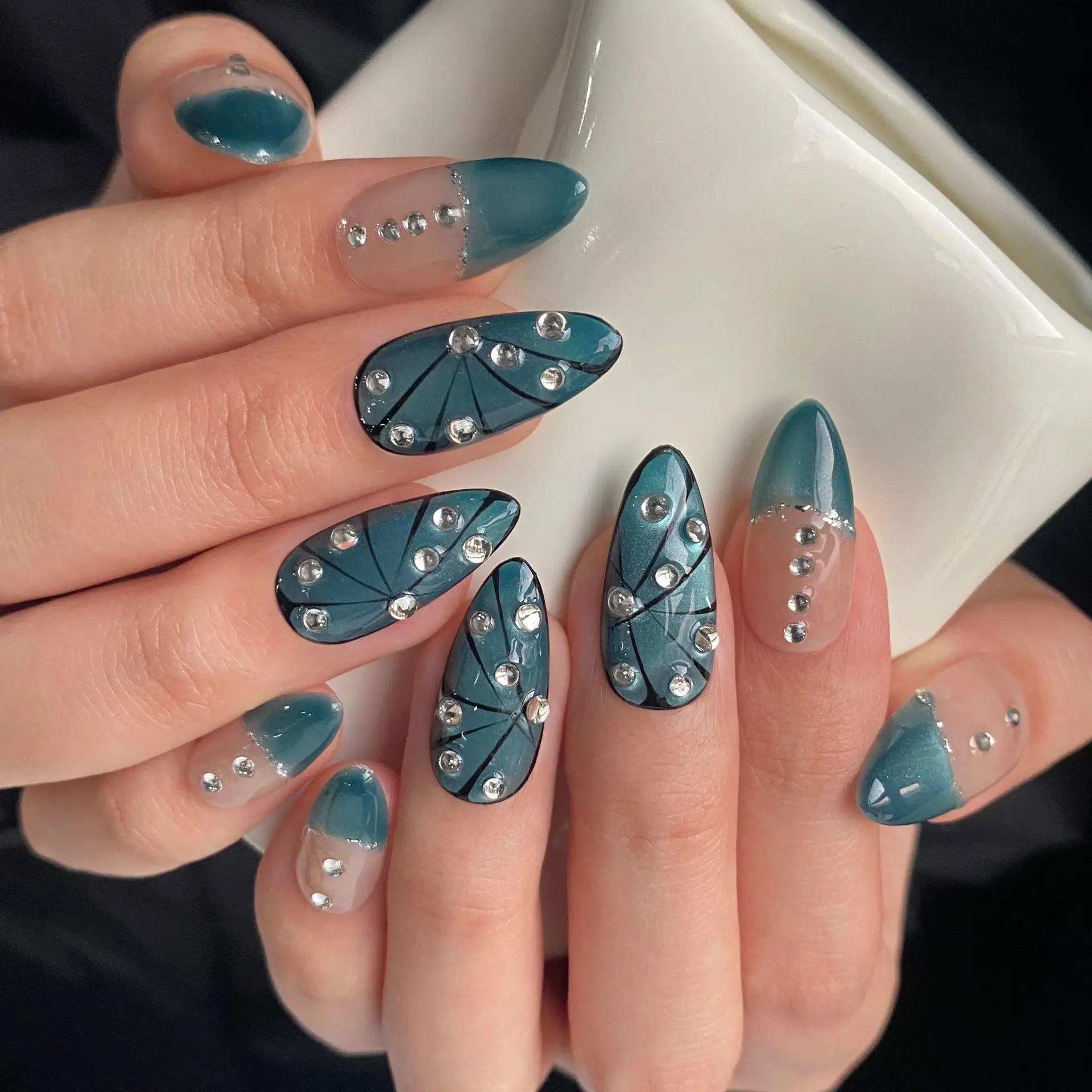 

10P Party Ready 3D Crystal Nail Set – Dark Green Geometric Design Almond Shape Fake Nails, Hand-Painted Luxury Nails for Women
