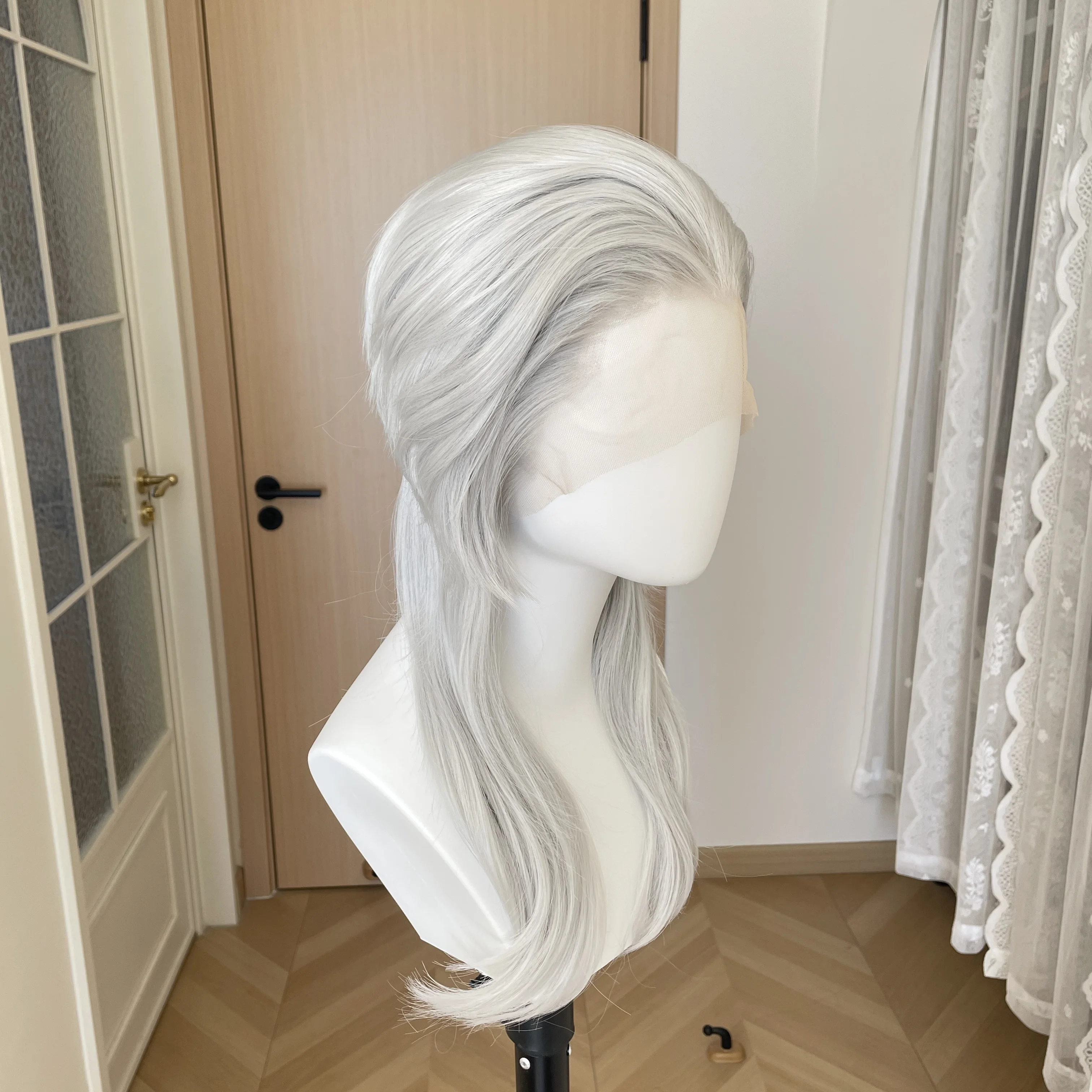 

Widow‘s Peak Sliver Gray 13x4 Synthetic Lace Front Wig for Women Cosplay Shoulder Length Mullet Wigs Layers Ponytails Glueless