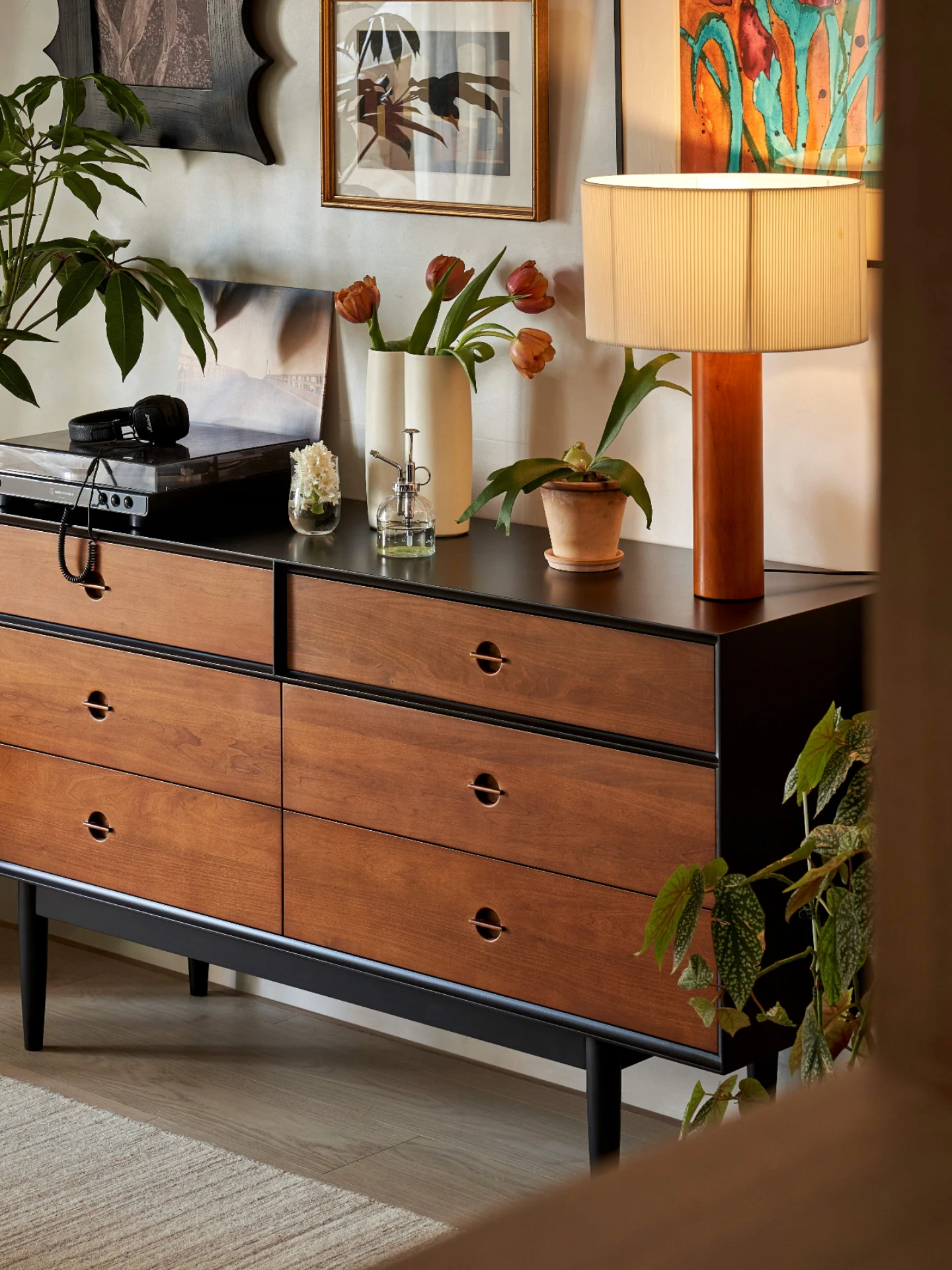 

Living room solid wood six-chest cabinet black French antique style wall drawer storage bedroom retro bedside cabinet