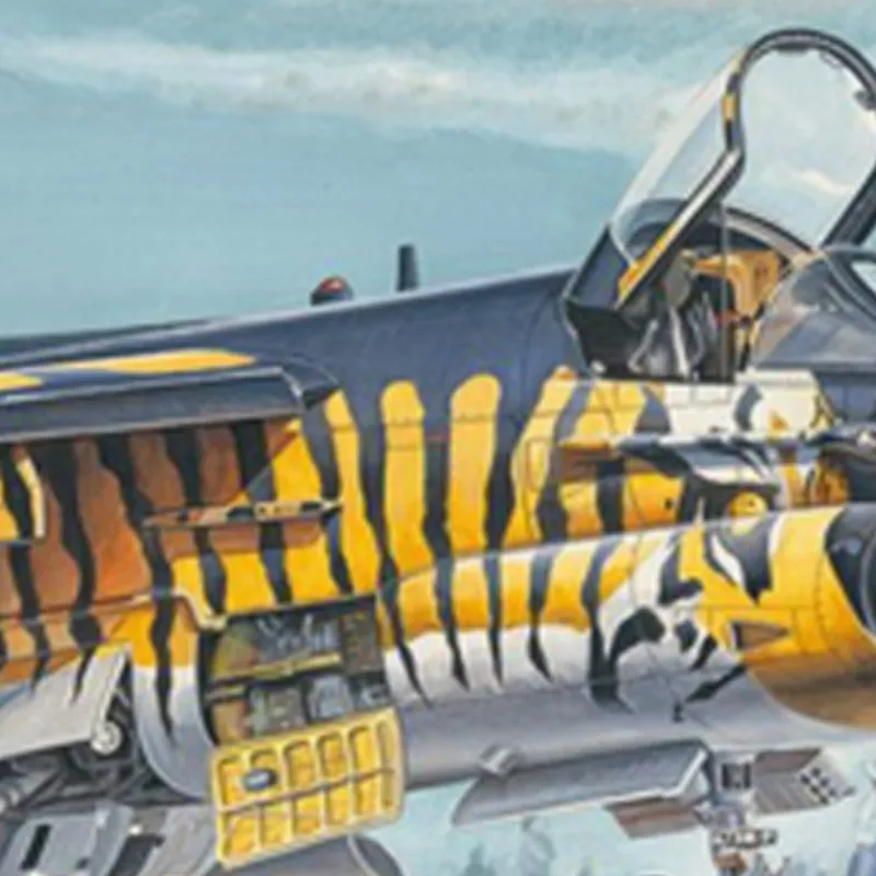 

Hobby Boss 87206 1/72 Aircraft Plane Jet A-7H Corsair II Fighter Attacker Model TH06250-SMT6