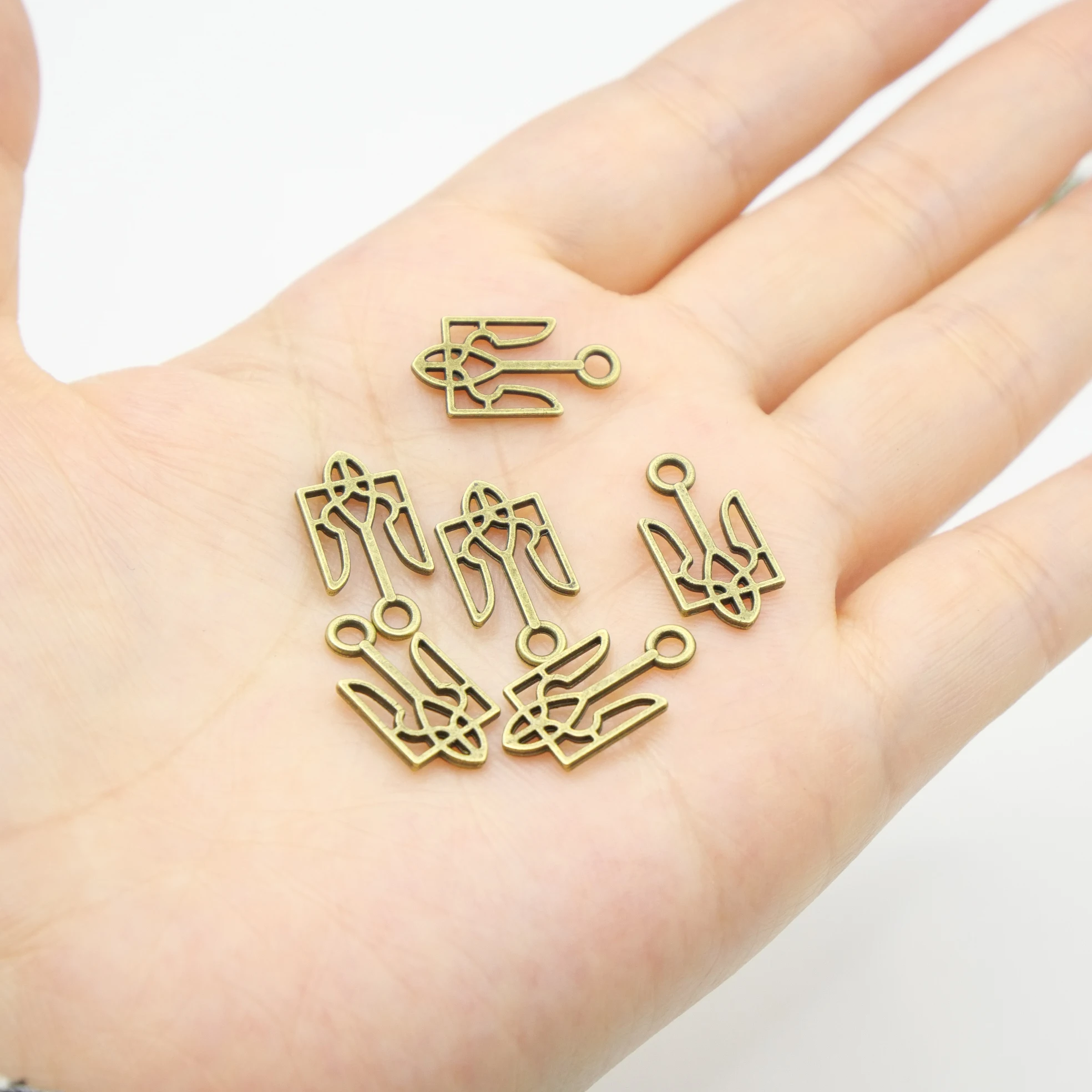 50 pcs National Emblem of Ukraine Alloy Pendants Fit DIY Handmade Earrings Necklace Bracelet Crafts Charms  Jewelry Making