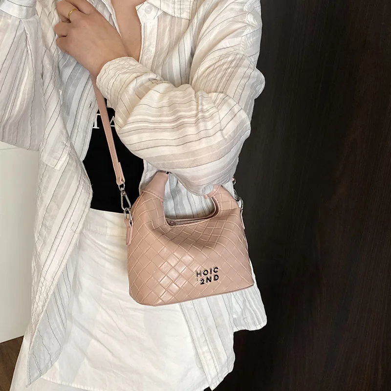 

Modern Chic Crossbody Bag For Women Luxury Textured Leather Tote Vintage Designer Messenger Purse Large Capacity