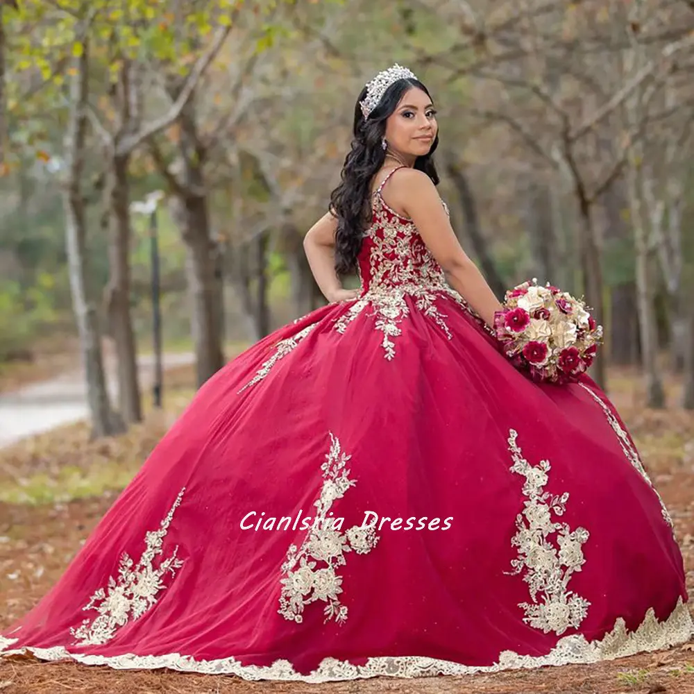 

Red Spaghetti Straps Beading Quinceanera Dresses Ball Gown With Gold Floral Appliques Lace Corset Sweet 15 Vestidos XV Años