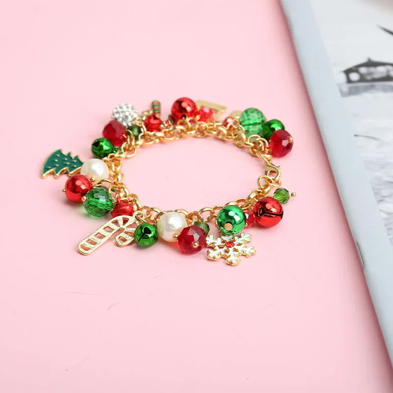 Christmas Hand Jewelry Holiday Theme Beautiful Bracelet for Girl Kid Diamond Ball Pearl Bell Snowflake Courtesy Tree Alloy Gifts