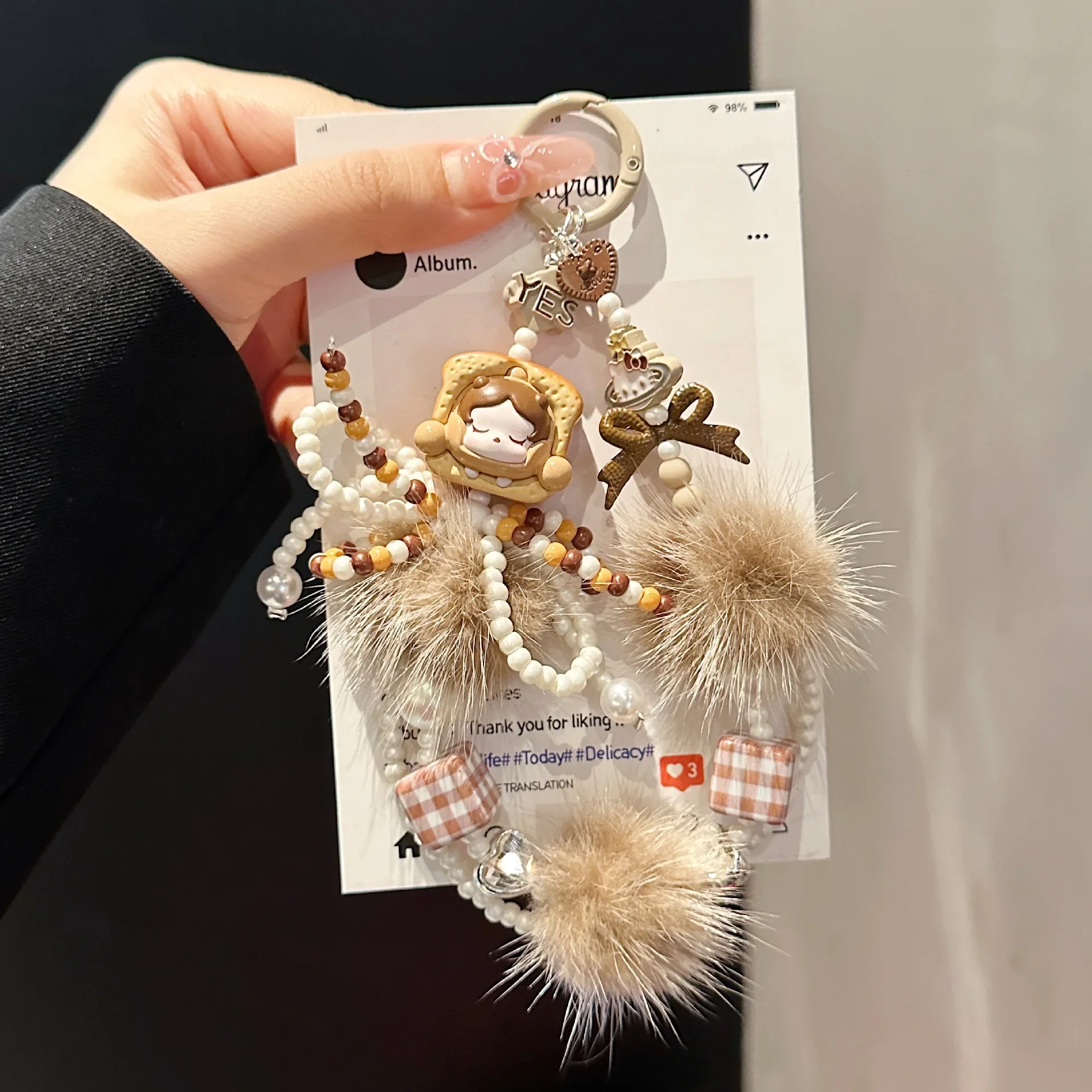 Fashionable and Cute Chain with Pompom and Bread Design for Keychains and Phone Chain