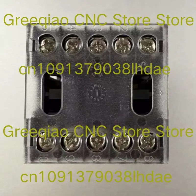 

New V100-V0R0 Temperature Controller Fast Shipping